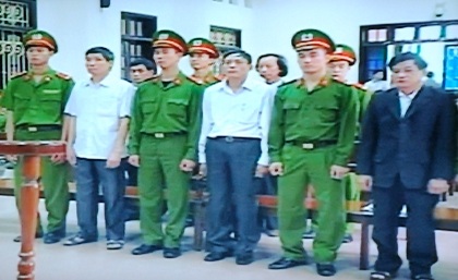 Các bị cáo trong vụ án Hủy hoại tài sản.