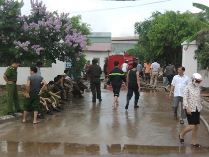 Hiện trường đám cháy tại Công ty Việt Phong. (Ảnh: Nhân dân)