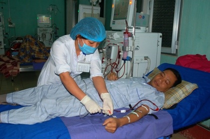 Khắc khoải khát vọng sống và viết của nhà thơ trẻ suy thận nặng