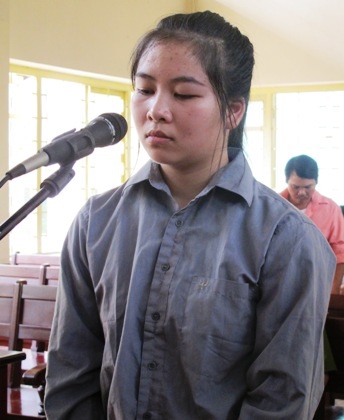 Bị cáo Nguyễn Thị Hoa tại phiên tòa xét xử.