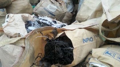 Công ty vì môi trường “bức tử”... môi trường! - 3 Công ty này để lẫn lộn các loại chất thải nguy hiểm này với các loại chất thải sản xuất khác.