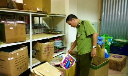 Lực lượng chức năng tạm