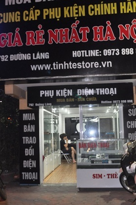 Ổ nhóm buôn đồ nghề cờ bạc bịp núp bóng cửa hàng điện thoại.