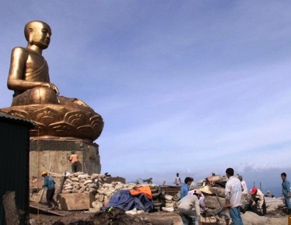 Bảo tượng Phật hoàng Trần Nhân Tông được thi công hoàn tại trên độ cao gần 1000m.