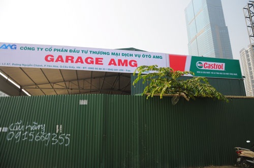 Hà Nội: "Đất vàng" dự án nhập nhèm biến thành sân bóng, nhà hàng - 5 Thực tế, các dịch vụ nở rộ như nấm tại khu đất A7 trong khi dự án không hề xuất hiện.
