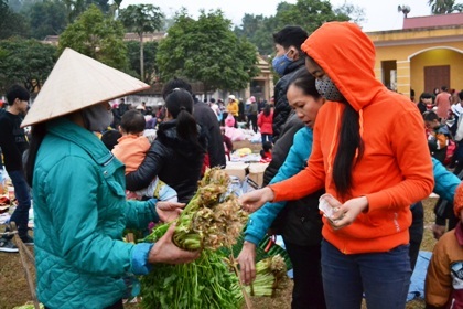 Đầu năm đi chợ âm - dương thưởng thức nét văn hóa cổ xưa - 5 Phiên chợ âm phủ tan khi trời rạng sáng.