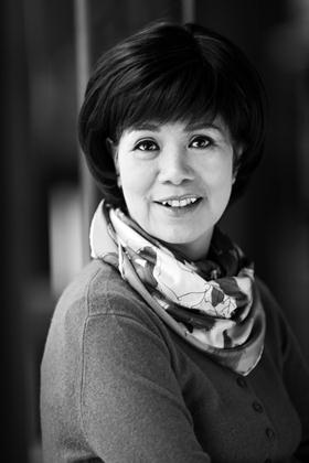 Nhà văn Lê Lan Anh viết Ở đất kẻ thù để trả nợ chính mình.