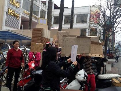 Hà Nội: Giải tỏa chợ Trung Tự, hàng trăm tiểu thương đứng trước nguy cơ thất nghiệp - 7 Thông báo giải tỏa khu chợ quần áo cũ của UBND phường Trung Tự.