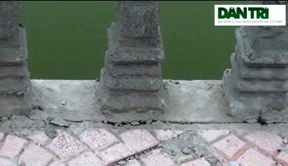 Hà Nội: "Xà xẻo" công trình phúc lợi tại "điểm sáng" nông thôn mới - 2 Các công trình phúc lợi tại xã Tây Tựu bị “rút ruột” trong khi thi công.