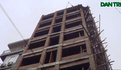 "Sờ gáy" tòa nhà khủng "qua mặt" chính quyền phá vỡ quy hoạch thủ đô - 2 Cận cảnh công trình xây dựng khủng vi phạm tại phường Yên Hòa không hề bị chính quyền