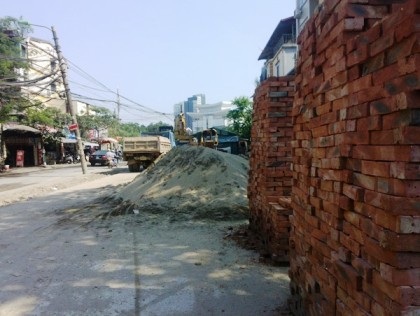 Bài 5: Thêm dự án cải tạo hệ thống thoát nước dở dang khiến người dân lắc đầu ngao ngán - 2 Bài 5: Thêm dự án cải tạo hệ thống thoát nước dở dang khiến người dân lắc đầu ngao ngán