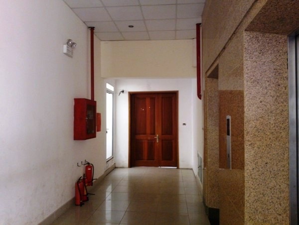  Công trình “khủng” không phép hoàn thiện ngay trên nóc chung cư Sunrise Building.