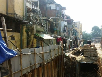 Bài 8 dự án thoát nước chậm tiến độ: Tiền đã giải ngân, nhà thầu vẫn thi công ì ạch - 1 Bài 8 dự án thoát nước chậm tiến độ: Tiền đã giải ngân, nhà thầu vẫn thi công ì ạch