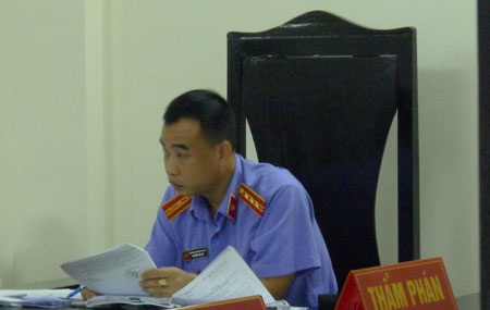Bài 60: Ra quyết định trái pháp luật, Trịnh Ngọc Chung bị đề nghị 5-6 năm tù giam - 3 Đại diện VKS
