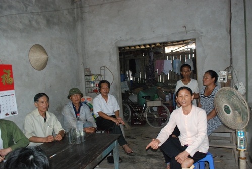 Nhiều người dân tại xã Vĩnh Thịnh bức xúc vì việc cho vay vốn hộ nghèo không đúng đối tượng.