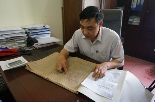 Đề nghị làm rõ việc chủ tịch xã bị "tố” dùng bằng giả - 2 Ông Trần Đức Thiện tra cứu rà soát từ hồ sơ lưu của Sở GD&ĐT Hưng Yên.