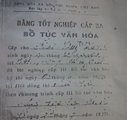 Đề nghị làm rõ việc chủ tịch xã bị "tố” dùng bằng giả - 1 Tấm bằng Bổ túc văn hóa cấp 3 trong hồ sơ cán bộ của ông Bùi Duy Nhất.