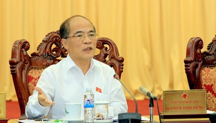 Quyết định của Chánh tòa Hà Nội là "vi phạm nặng" - 1 Chủ tịch Quốc hội Nguyễn Sinh Hùng.