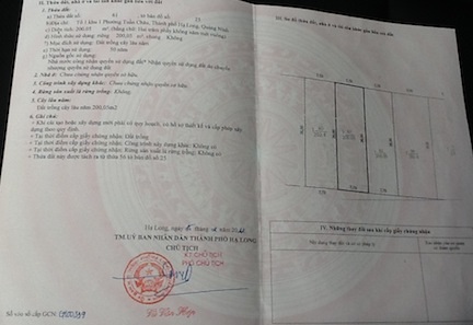 Ô đất thực tế không hề có ngôi nhà nào như thể hiện trên bản vẽ trong sổ đỏ.