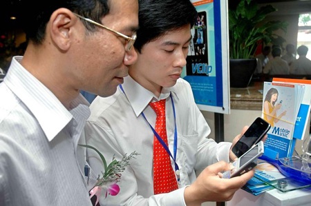 Các mạng di động lớn chưa “mặn mà” với 4G - 1 Các mạng di động lớn chưa “mặn mà” với 4G - 1
