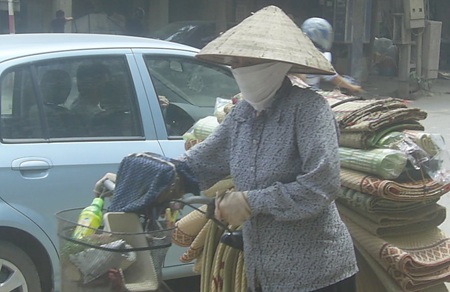 Miền Trung nắng nóng kéo dài, thời tiết nguy hiểm trên biển - 1 Miền Trung nắng nóng kéo dài, thời tiết nguy hiểm trên biển - 1