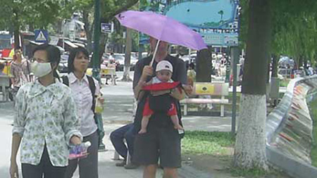 Hà Nội còn nắng nóng - 1