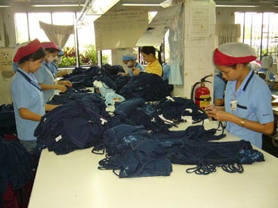 Đề xuất "nới" 3 năm tuổi hưu với lao động nữ khu vực hành chính - 1 Đề xuất "nới" 3 năm tuổi hưu với lao động nữ khu vực hành chính - 1