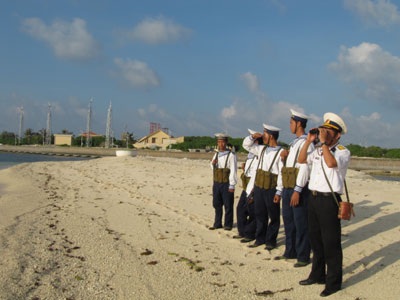 Tôn vinh tập thể, cá nhân có thành tích bảo vệ biển đảo - 1 Tôn vinh tập thể, cá nhân có thành tích bảo vệ biển đảo