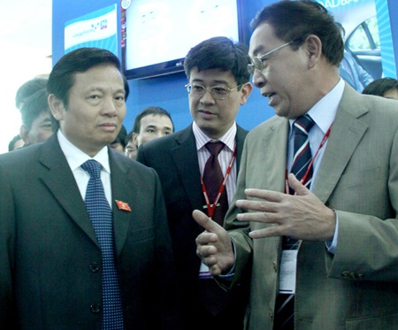 Vietnam Comm 2011: Nhiều “ông lớn” bàn về việc triển khai 4G - 1 Vietnam Comm 2011: Nhiều “ông lớn” bàn về việc triển khai 4G - 1