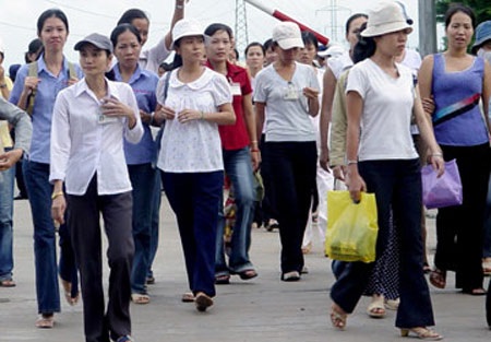 “Tăng thời gian nghỉ thai sản lên 6 tháng là rất cần thiết” - 1 “Tăng thời gian nghỉ thai sản lên 6 tháng là rất cần thiết” - 1