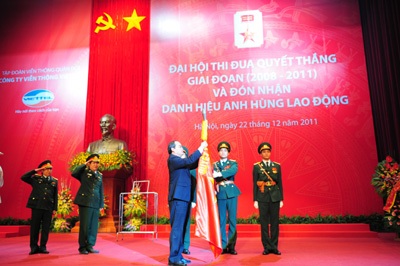 Viettel được trao tặng danh hiệu Anh hùng Lao động - 1 Viettel được trao tặng danh hiệu Anh hùng Lao động - 1