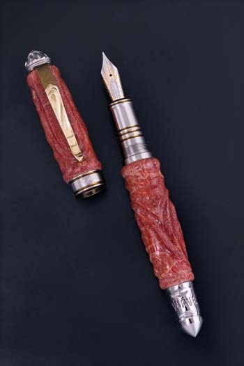 Bản đồ Việt Nam trên bút viết siêu đắt - 2