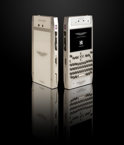 Những nhầm tưởng về “điện thoại siêu xe”