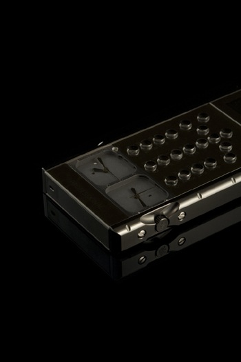 Có thể ví von rằng trong thế giới điện thoại, Mobiado Stealth giống như một
