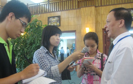 Rút ngắn thời hạn bắt buộc cung cấp thông tin cho báo chí - 1 “