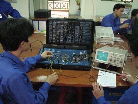Hà Nội: 17 trường dạy nghề sẽ áp chuẩn khu vực ASEAN - 1 Chất lượng dạy nghề cần được nâng cao và phù hợp với thực tế