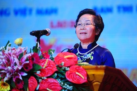 Vinh quang Việt Nam tôn vinh 26 cá nhân, tập thể xuất sắc - 1 Phó Chủ tịch nước Nguyễn Thị Doan phát biểu tại buổi lễ. (Ảnh: LĐ)