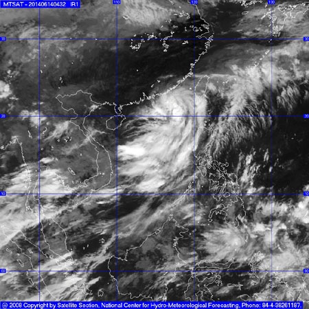 Bão số 2 sẽ đi sâu vào đất liền Trung Quốc rồi suy yếu nhanh (Ảnh: NCHMF)
