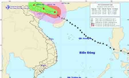 Bão Thần Sấm đã vào biên giới Việt - Trung, miền Bắc mưa to diện rộng - 1 Bão Rammasun đã đi vào biên giới Việt Trung. (Ảnh: NCHMF)