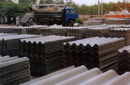 Không đầu tư, mở rộng sản xuất tấm tấm lợp amiăng trắng - 1 Nhiều tranh cãi xung quanh tác động của amiăng đến sức khỏe và môi trường.