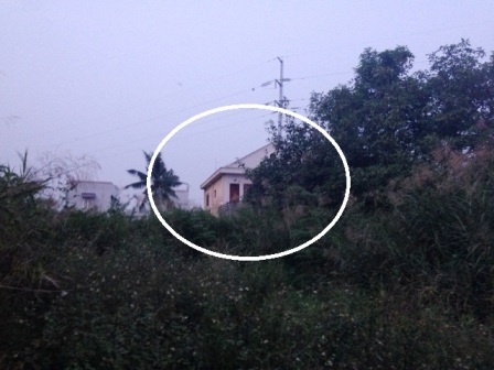 Cổng chính căn biệt thự xảy ra vụ mất trộm hơn 3,5 tỉ đồng đêm Giáng sinh