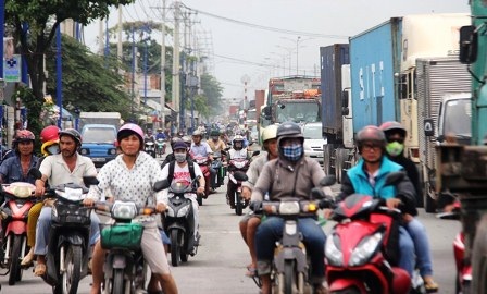 Ám ảnh đường Vành đai đông: Nhanh chóng hoàn thiện mặt đường