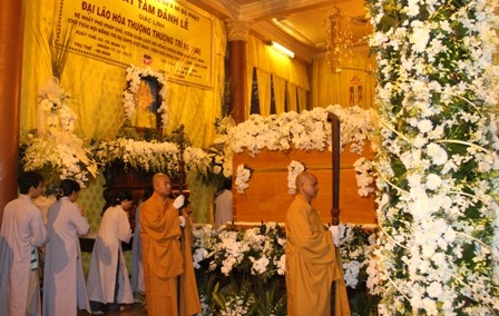 Kim quan cố Đại lão Hòa thượng Thích Trí Tịnh tại chùa Vạn Đức, TPHCM.