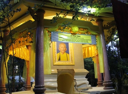 Ngày mai 3/4, kim quan cố Đại lão Hòa thượng sẽ được nhập Bảo tháp tại chùa Vạn Đức.