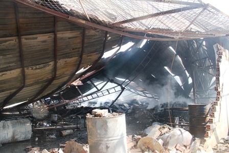 Vụ cháy ước tính gây thiệt hại lớn, đang được cơ quan chức năng điều tra làm rõ nguyên nhân.
