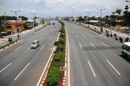 Thêm 1,4km đường Phạm Văn Đồng với 10 làn xe (đoạn qua quận Thủ Đức) được thông xe từ 28/9.