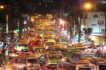 phương tiện nằm bất động không thể di chuyển...