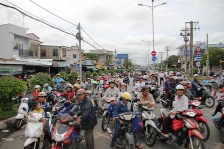 Phà ngưng hoạt động gây ảnh hưởng cho hàng nghìn người.
