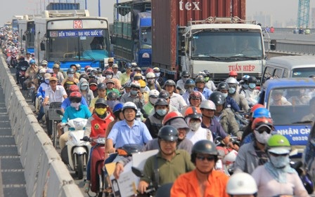 ... gây kẹt xe nghiêm trọng