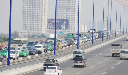 ... gây kẹt xe nghiêm trọng